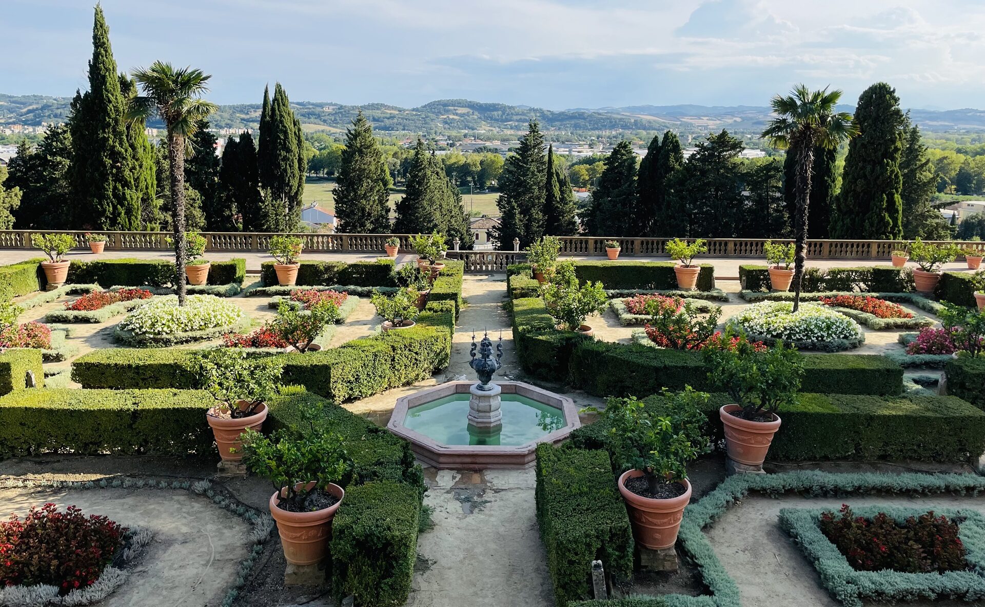 Censimento giardini storici delle Marche: la giunta approva lo schema di accordo con il MiC